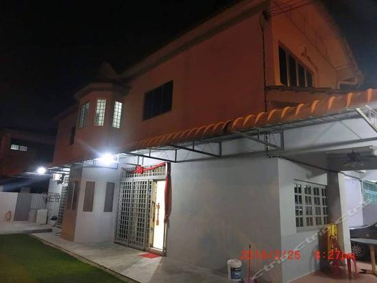 Bp Homestay Js Villa Batu Pahat Maju 3 Hotel Batu Pahat Cuddlynest