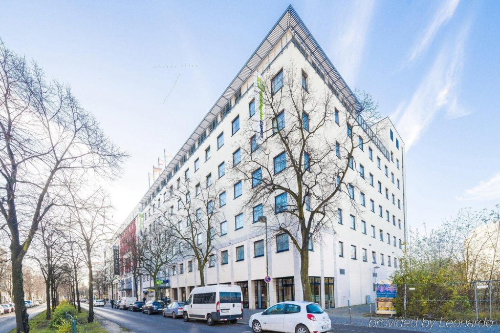 Holiday Inn Express Berlin City Centre, an IHG Hotel, Bezirk Kreuzberg |  CuddlyNest